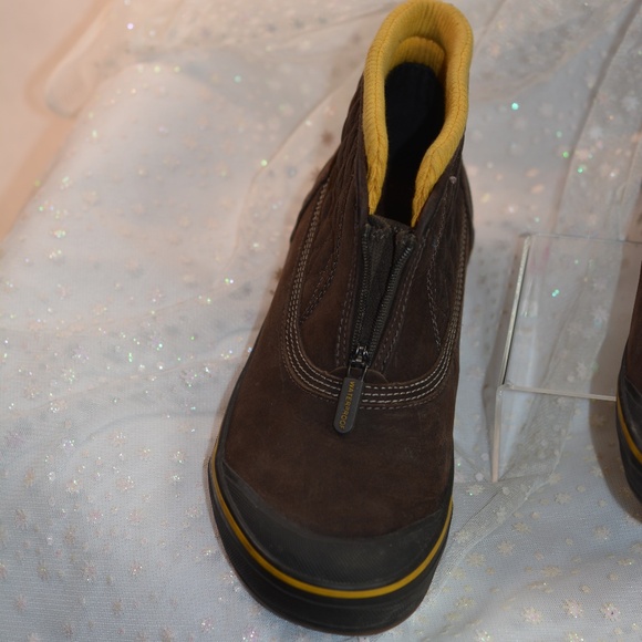 Clarks Muckers Leather Booties SZ 10M NWOT #B-157 - Picture 5 of 7